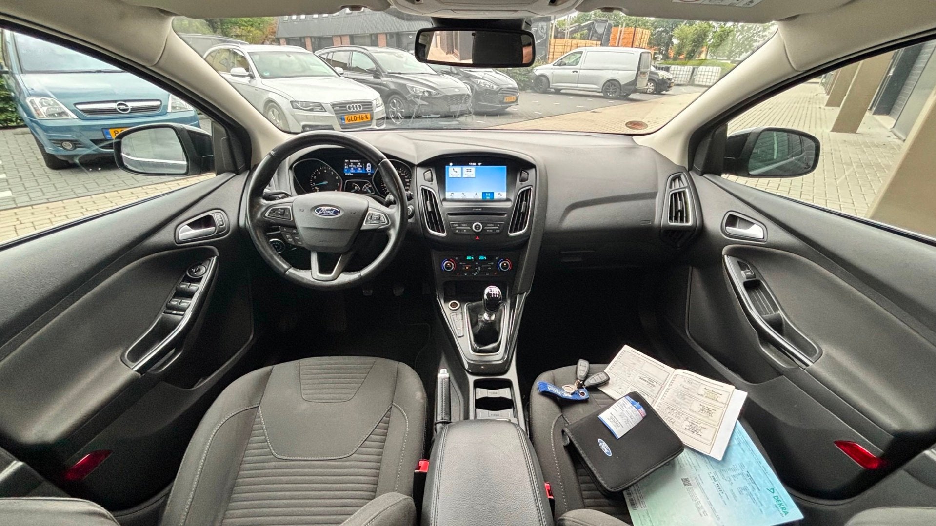 Ford Focus Wagon 125pk Titanium NAVI | CLIMA | CARPLAY | TRE, Auto's, Ford, Gebruikt, Zwart, Lichtsensor, Zwart