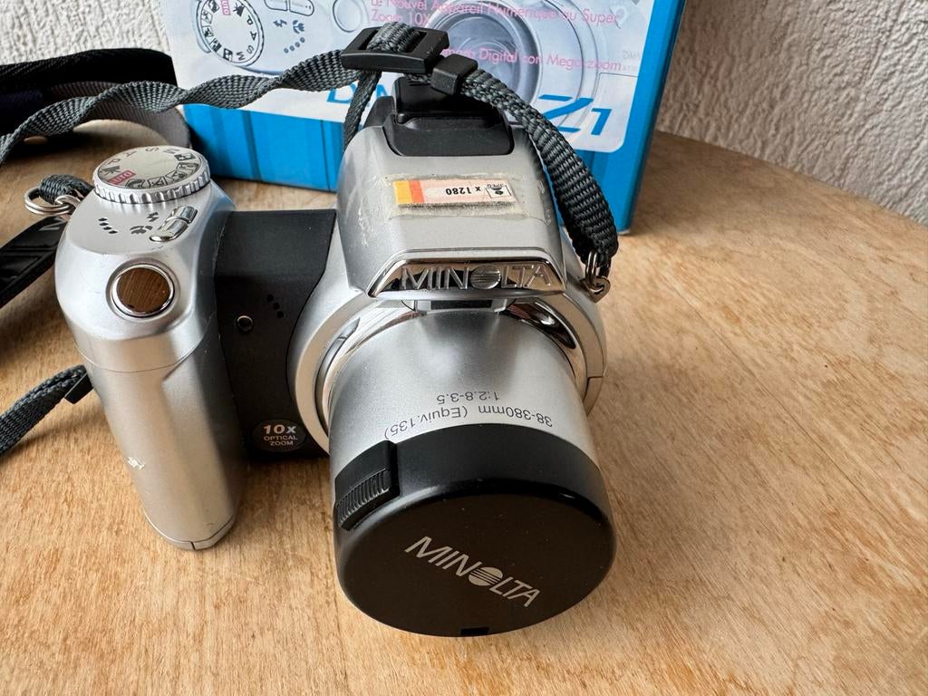 Minolta DiMAGE Z1 digitale camera (2003) in originele doos, Audio, Tv en Foto, Fotocamera's Digitaal, Minolta, Compact, Ophalen of Verzenden