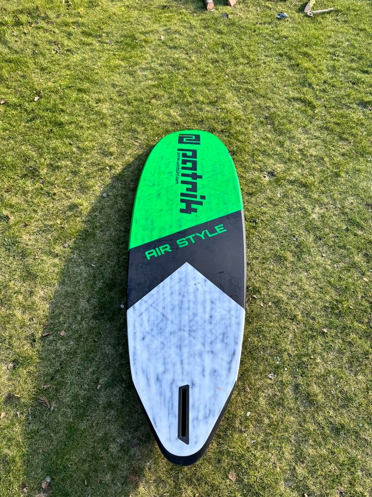 Patrik Diethelm Air Style Windsurfboard 93 Liter, Watersport en Boten, Windsurfen, Zo goed als nieuw, Plank, Minder dan 250 cm