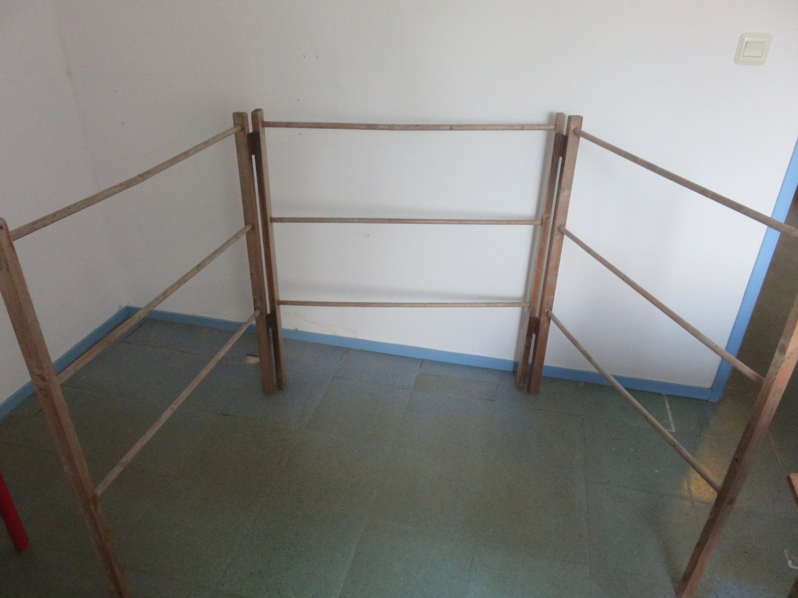 Antiek houten wasrek, Ophalen