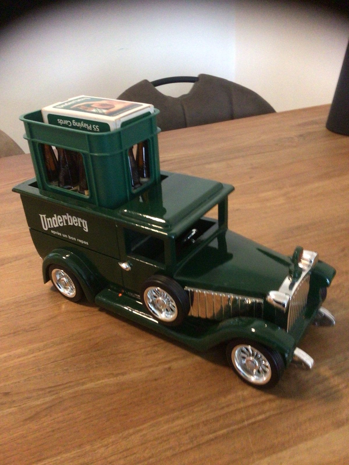 Underberg Auto met Flesjes en Speelkaarten, Ophalen of Verzenden, Zo goed als nieuw