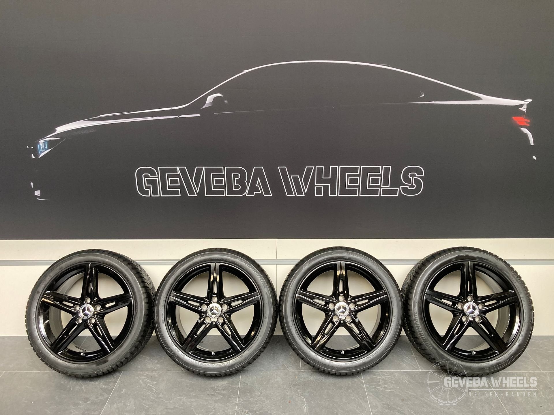 18” originele Mercedes A W177 CLA X118 velgen + winterbanden, 18 inch, Gebruikt, -, -