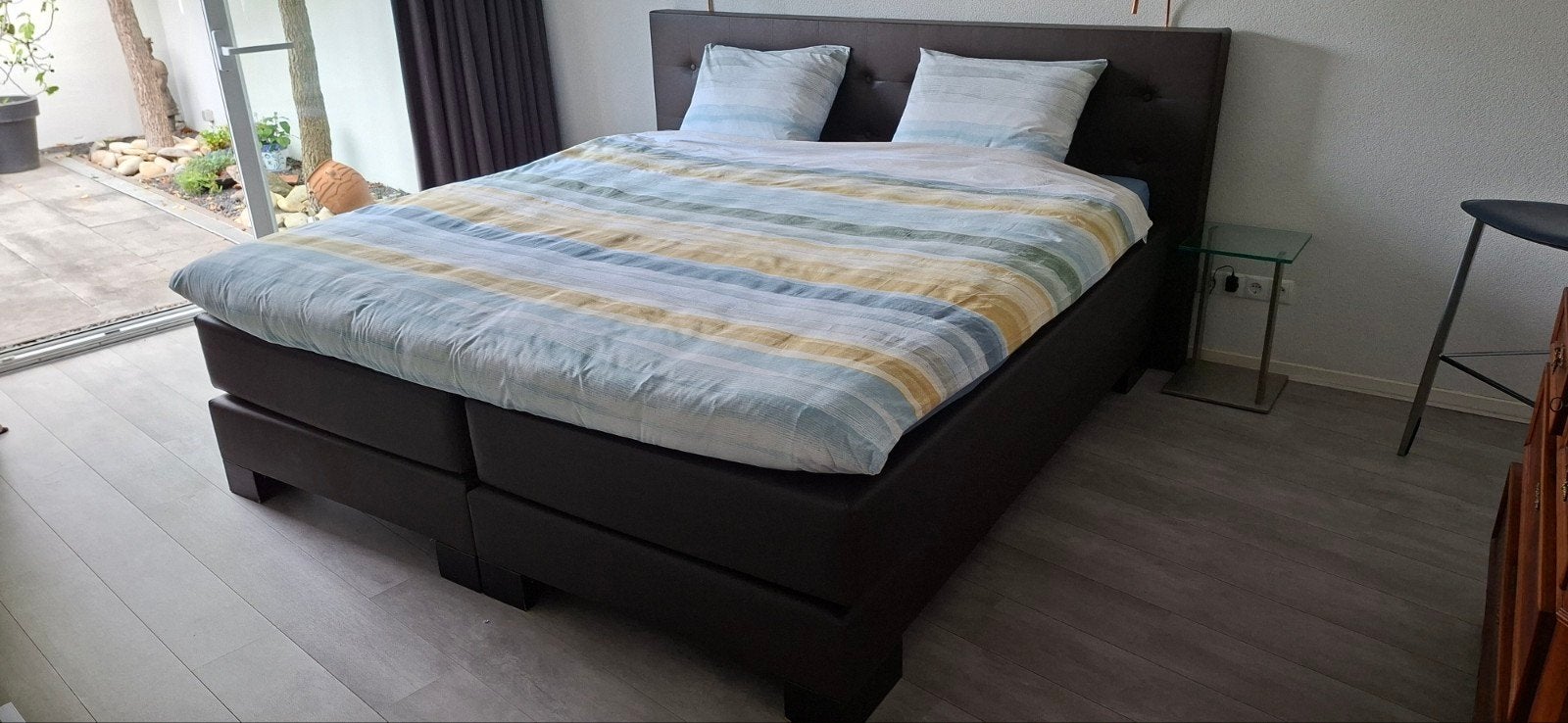 GRATIS Swiss Sense Boxspring 2m(b) x 2m10(l) Ecoleder bruin, Ophalen, Gebruikt, Bruin, 210 cm