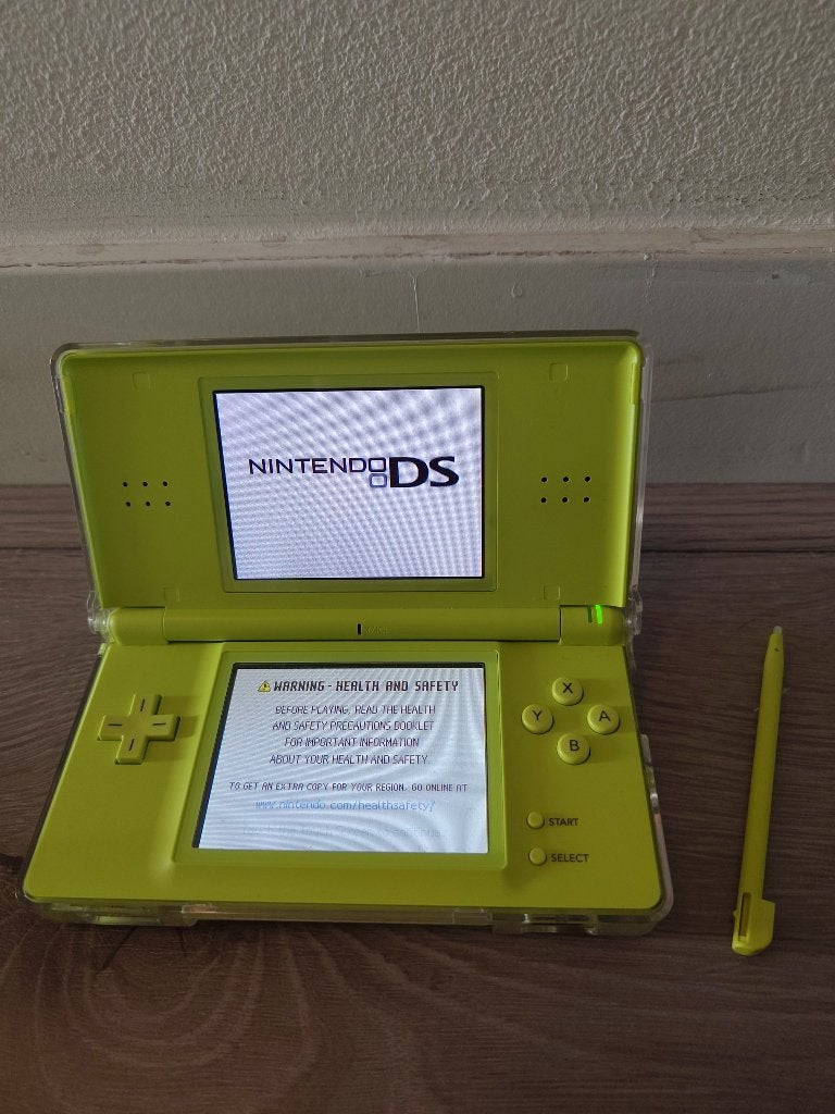 Nintendo DS Lite groen incl. oplader en spellen, Spelcomputers en Games, Met games, Ophalen of Verzenden, Zo goed als nieuw, Groen