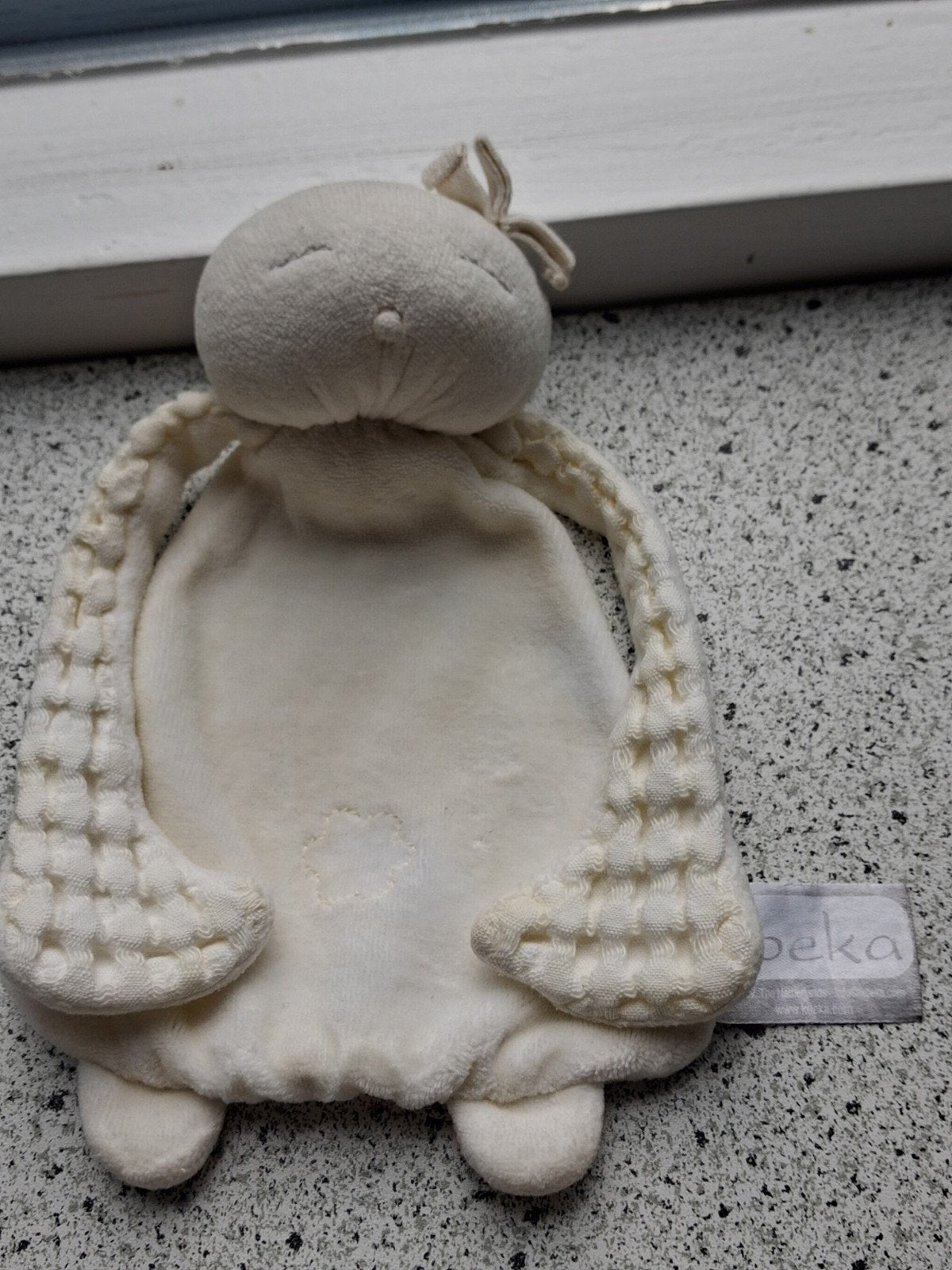 Knuffeldoek popje Koeka wit/ roomkleurig velours, Gebruikt, Overige typen, Ophalen of Verzenden, Wasbaar