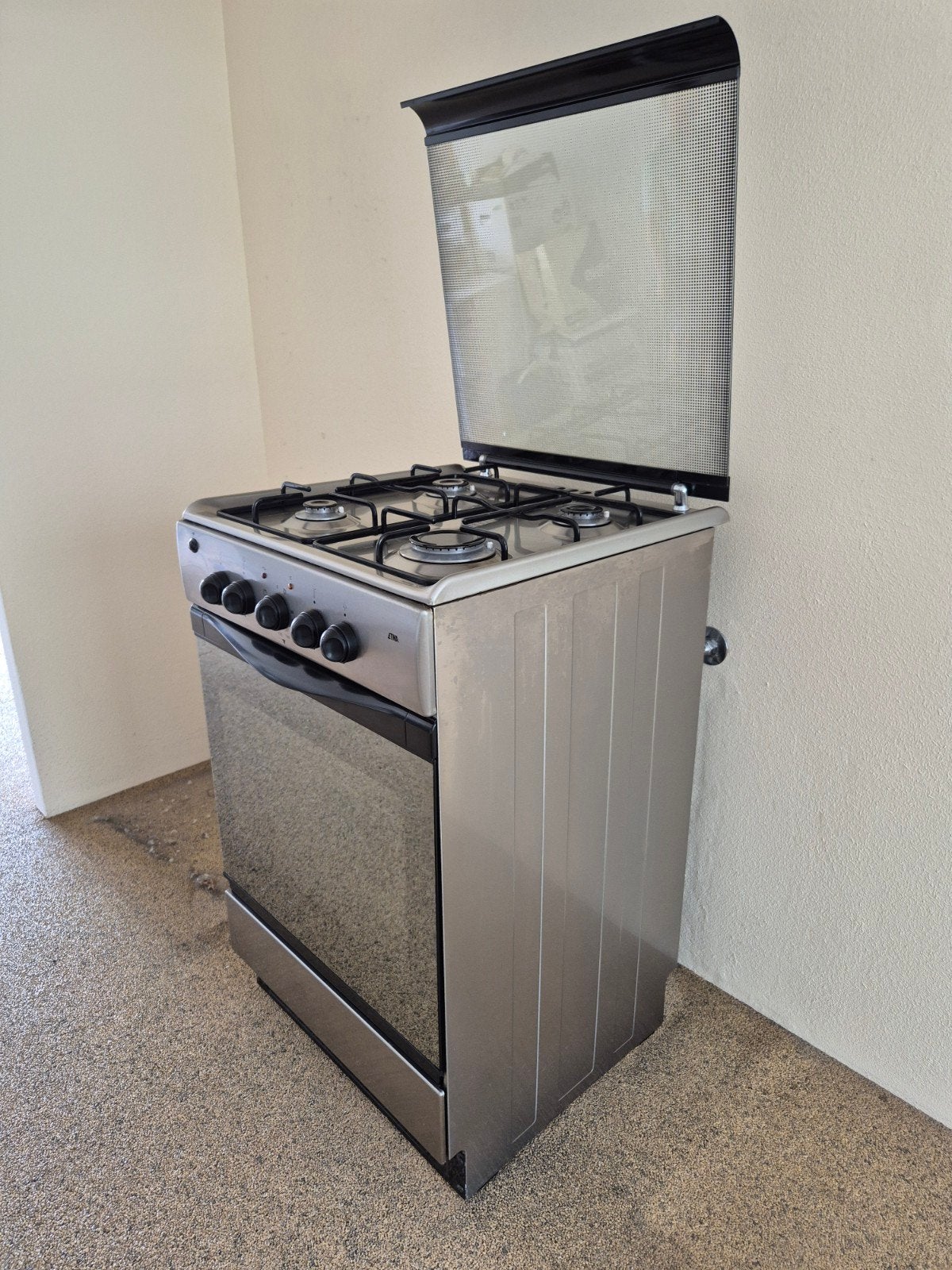 Fornuis met oven, Witgoed en Apparatuur, Fornuizen, Ophalen, Gebruikt, 4 kookzones, Gas