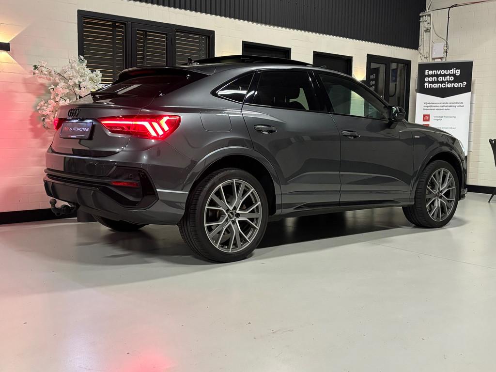 Audi Q3 Sportback 45 TFSI e 3x S Line |Carbon|Pano|Sonos|Alc, Auto's, Audi, Gebruikt, Zwart, Adaptive Cruise Control, Leder en Stof