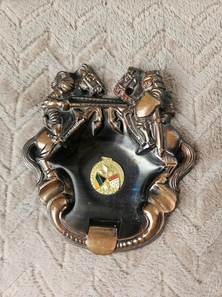 Vintage asbak met ridders en wapenschild, Ophalen of Verzenden