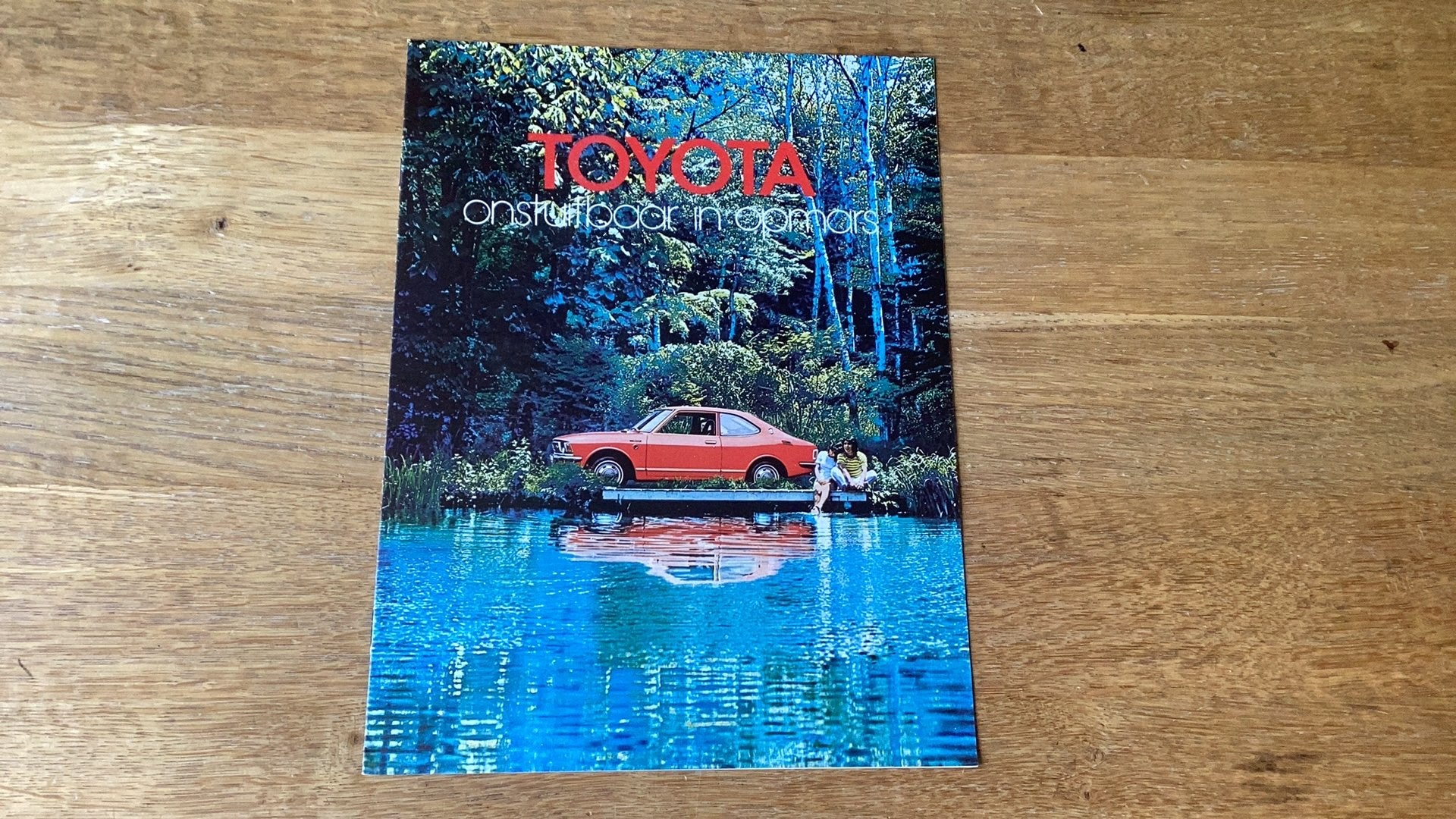 Toyota Corolla Carina brochure 1972, Ophalen of Verzenden, Gelezen, Toyota