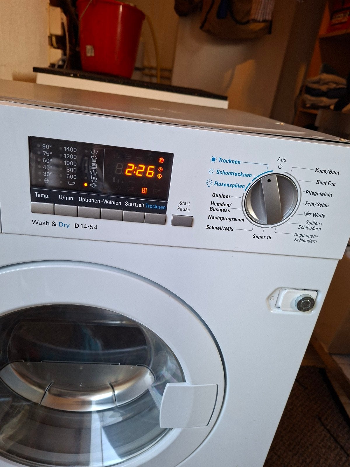 Foto 3 van Siemens iQ500 geïntegreerde was-droogcombinatie
