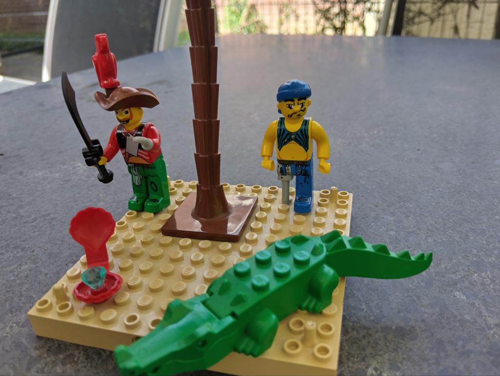 Lego Piraten Eiland met Figuren en Boot - Zonder Doos, Gebruikt, Lego, Inclusief minifiguren, Complete set