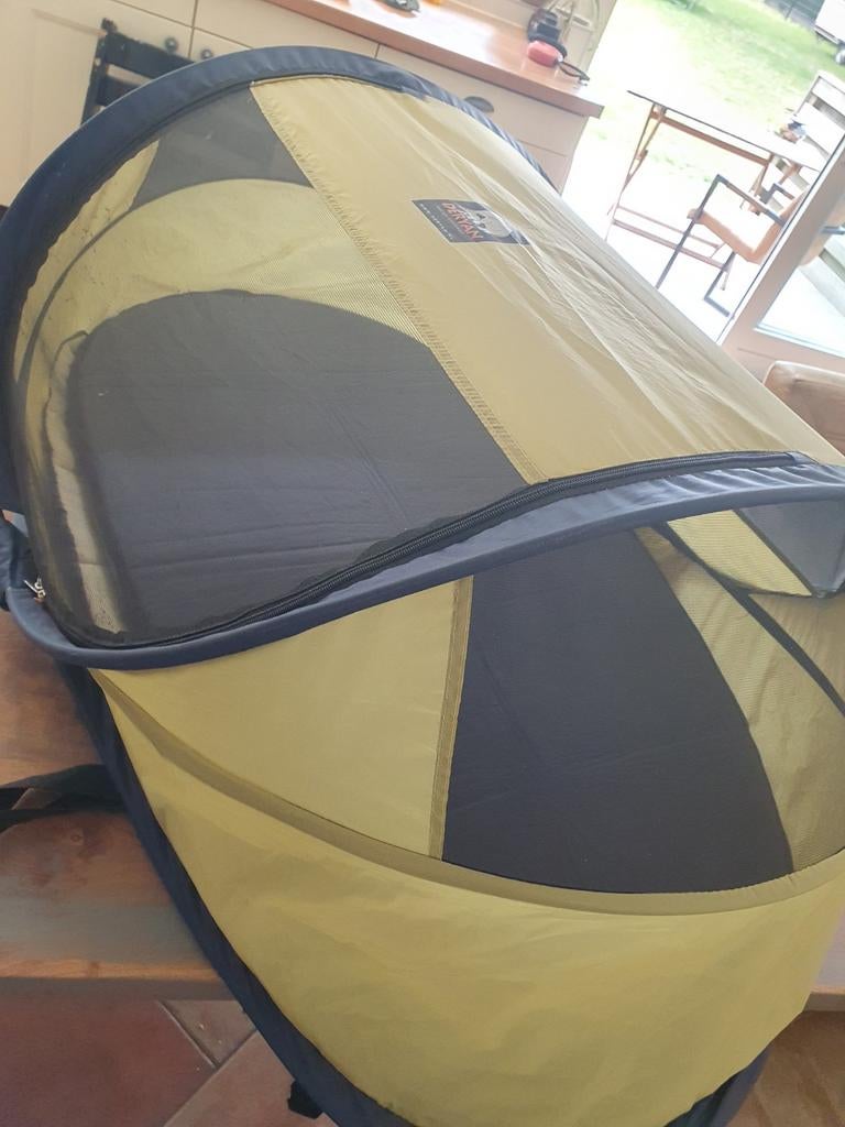 Baby camping bedje deryan boxje pop up, Caravans en Kamperen, Tenten, Ophalen of Verzenden, Tot en met 2