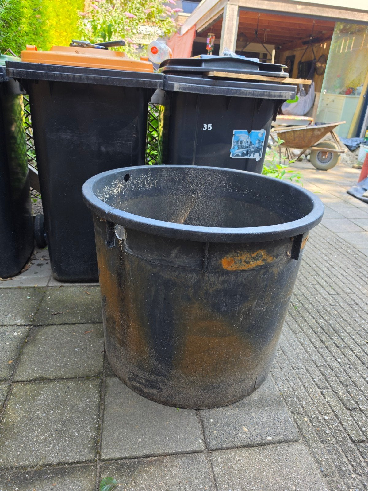 Grote cement kuip - ideaal als vijvertje of plantenbak, Ophalen, Gebruikt