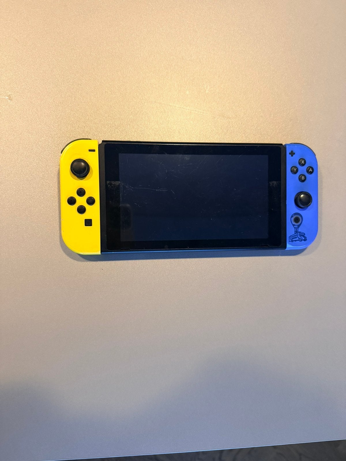 Nintendo Switch Fortnite + 4 Joy-Cons + 3 Games, Spelcomputers en Games, Ophalen, Zo goed als nieuw, Met 2 controllers, Switch 2019 Upgrade