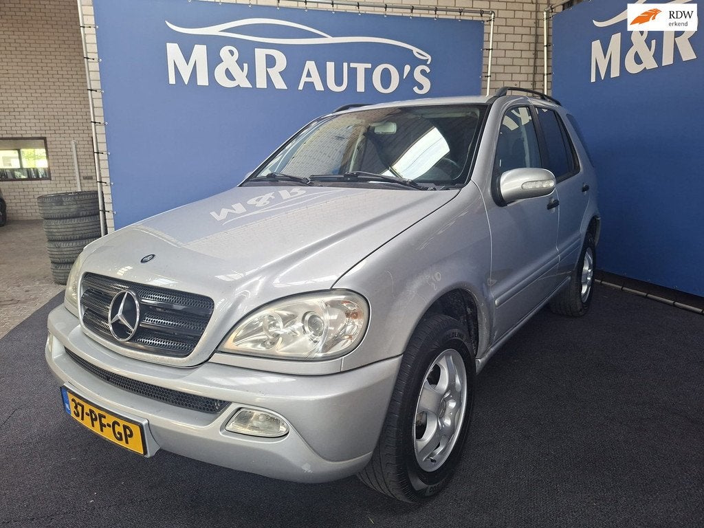Mercedes-Benz M-klasse 270 CDI Automaat, Auto's, Mercedes-Benz, Automaat, Gebruikt, 255 €/maand, Bedrijf