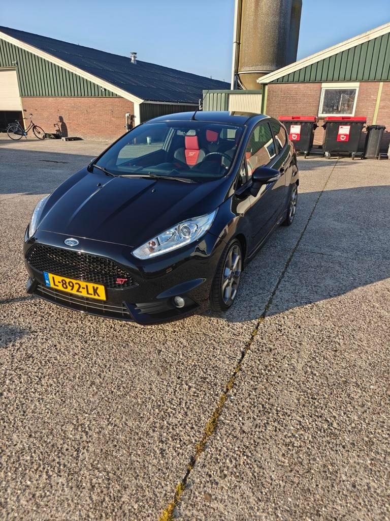 Ford Fiesta ST180 2014, Zwart, 1600 cc, Leder en Stof, Handgeschakeld