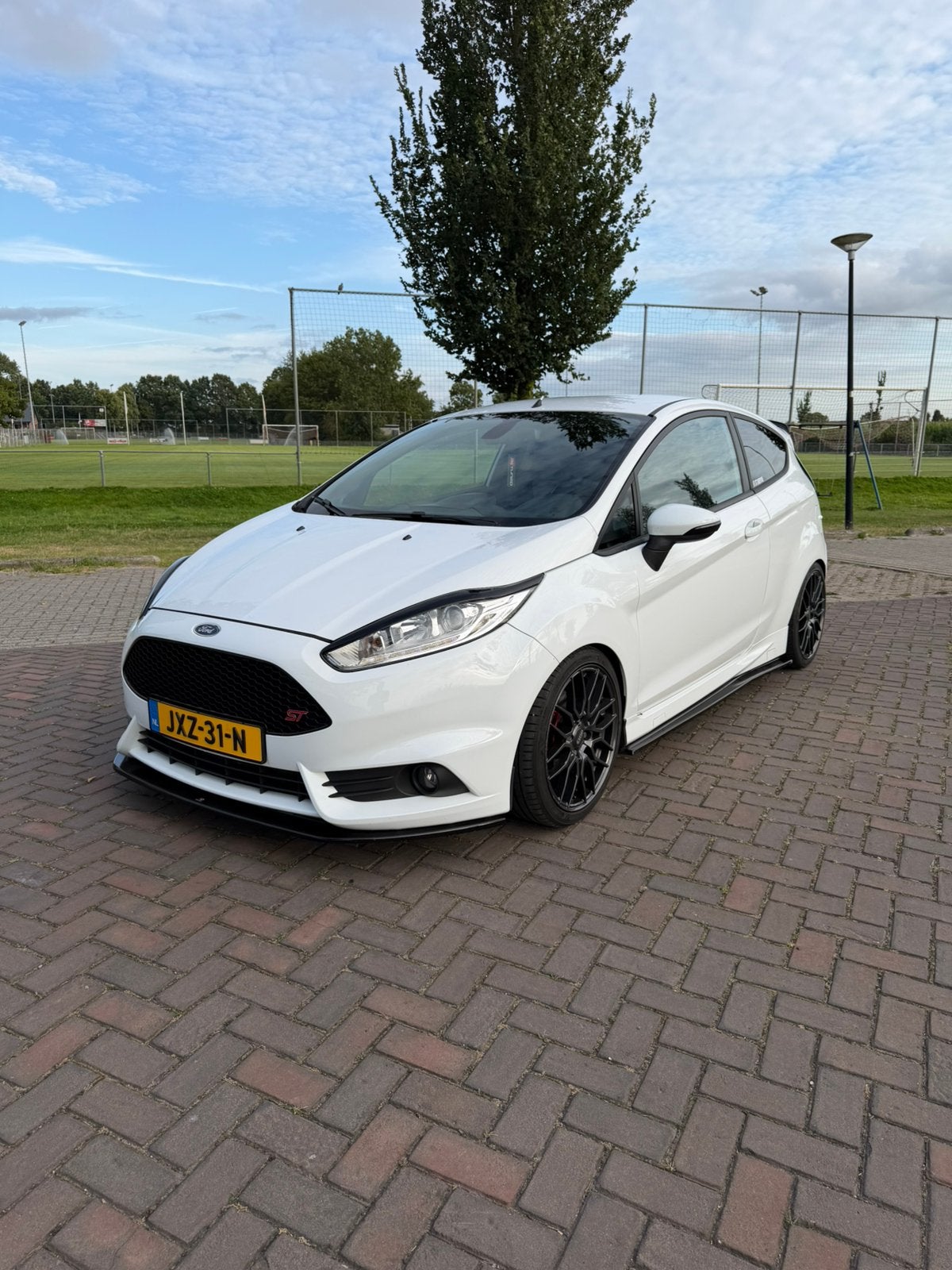 Ford Fiesta ST 1.6 Ecoboost 134KW/182PK 3D 2016 Wit, Auto's, Voorwielaandrijving, 1596 cc, 4 cilinders, Wit