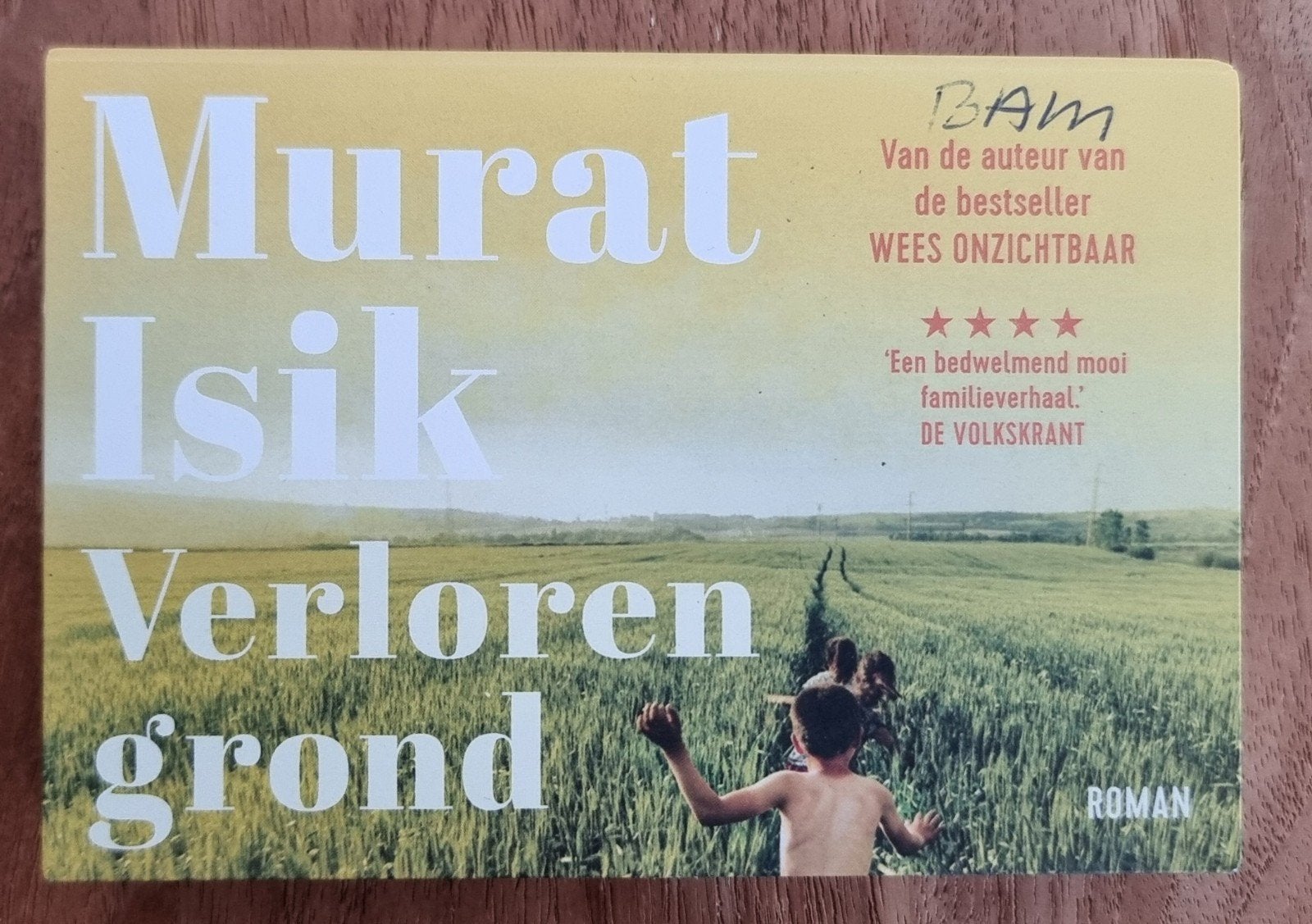 Verloren grond - Murat Isik - dwarsligger - IGST, Ophalen of Verzenden, Gelezen, Murat Isik, Europa overig