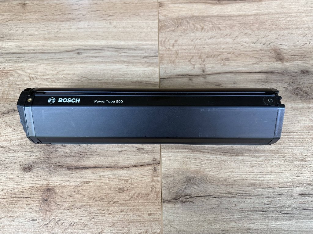 Bosch PowerTube 500 + eBike Battery Charger BPC3200, Fietsen en Brommers, Ophalen, Zo goed als nieuw