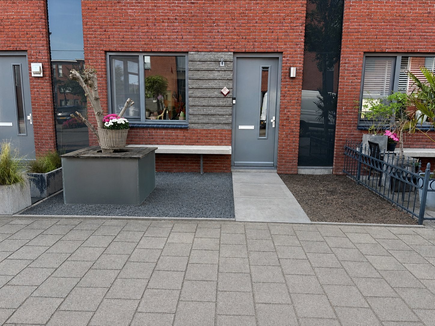 GRATIS Af Te Halen: 3 XXL Glasbakken + Tuintegels, Ophalen, Zo goed als nieuw, 10 m² of meer, Beton