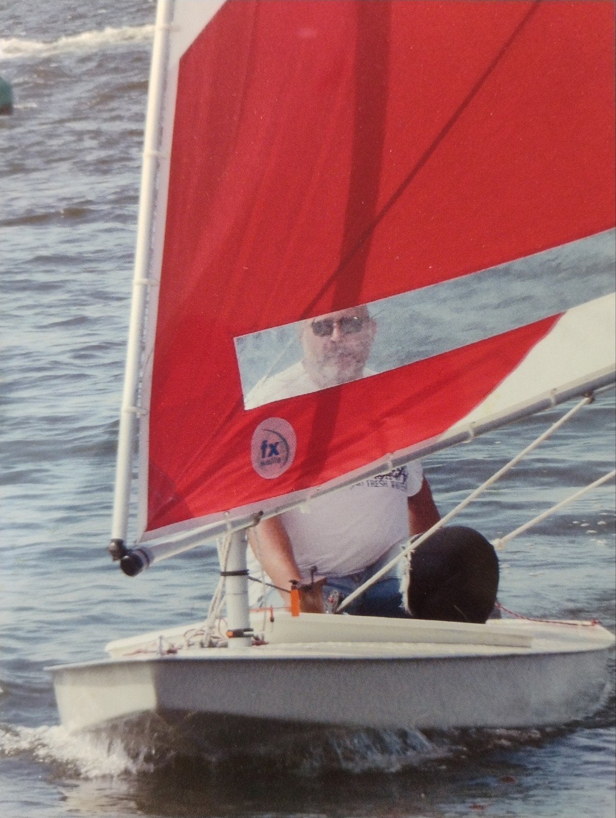 Zeilbootje met rood, wit en blauw zeil, Watersport en Boten, Ophalen, Gebruikt, Solo, Roer