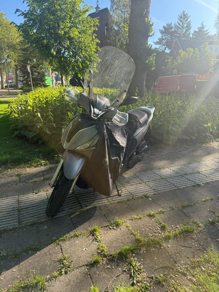 Goed onderhouden scooter met recente keuring, Ophalen of Verzenden, Zo goed als nieuw, Benzine
