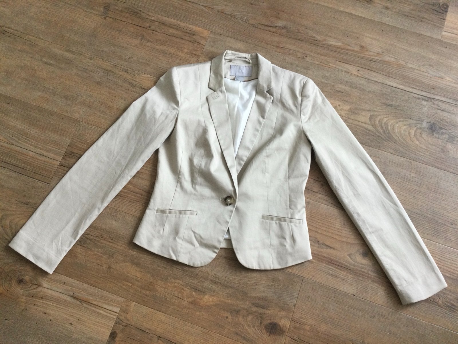 Nieuw beige blazer jasje H&M maat 34, Beige, Nieuw, Ophalen of Verzenden, Jasje