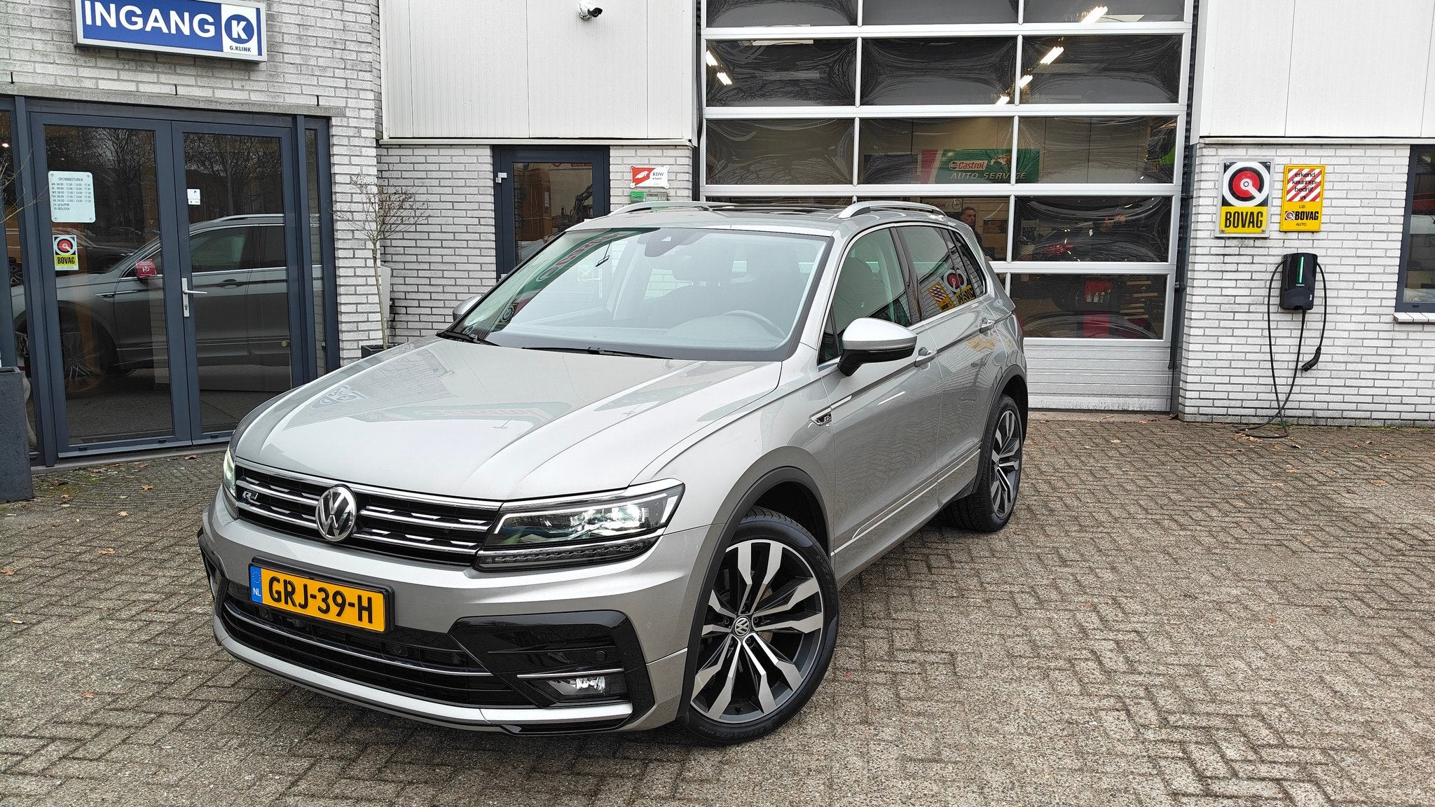 Volkswagen Tiguan 2.0 TSI 230pk 4motion Highline Business R-, 4 cilinders, 1984 cc, 2500 kg, Origineel Nederlands