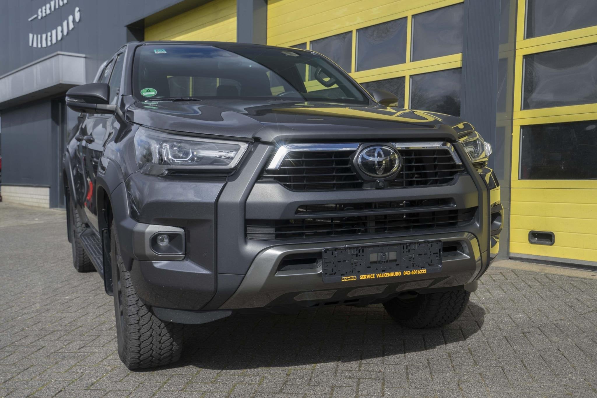 Toyota HiLux 2.8 D-4D Double Cab Invincible, Automaat, Gebruikt, Euro 6, 4 cilinders