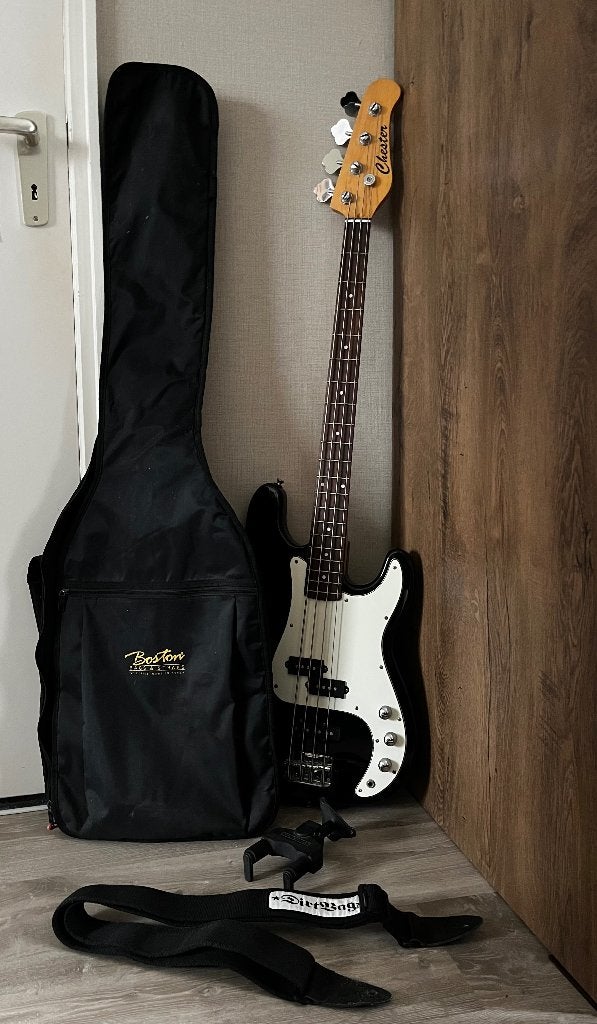 Chester basgitaar set met meer!!, Muziek en Instrumenten, Ophalen of Verzenden, Gebruikt, Elektrisch