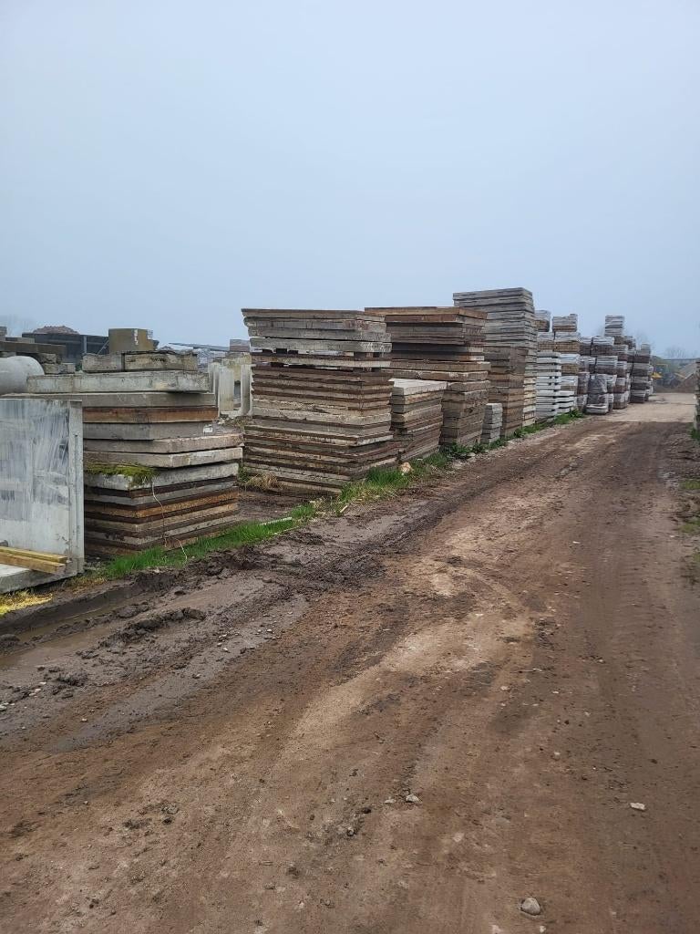 B-Keus betonplaten diverse maten 150x200 / 100x200, Tuin en Terras, Ophalen, Gebruikt, Biels, Beton