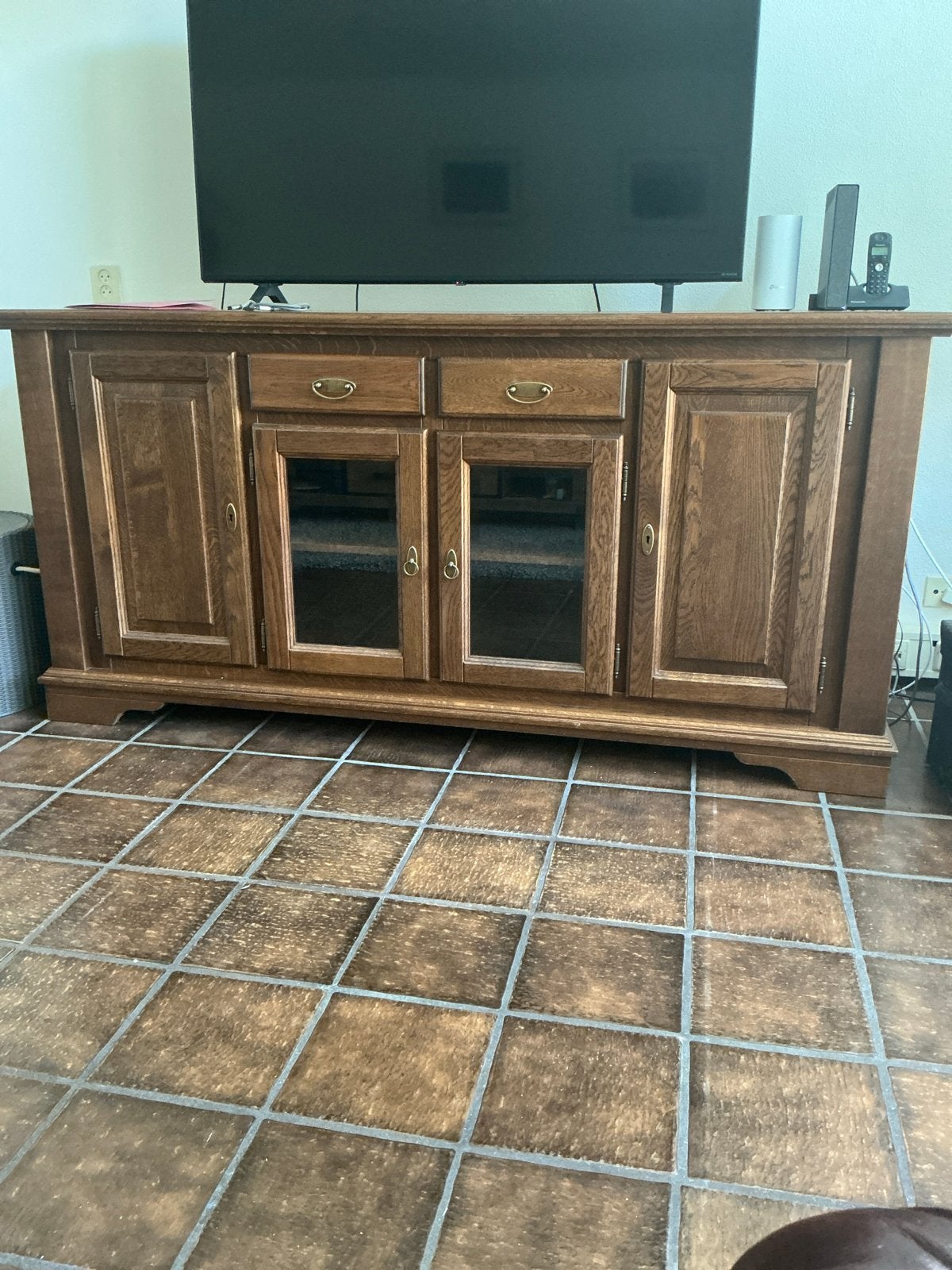 Houten dressoir met glazen deuren, Ophalen, Gebruikt, 100 tot 150 cm, 150 tot 200 cm
