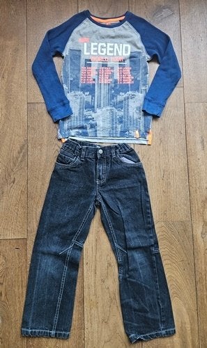 Set van WE Shirt met Donkerblauwe Jeans (122-128), Gebruikt, WE, Ophalen of Verzenden, Setje