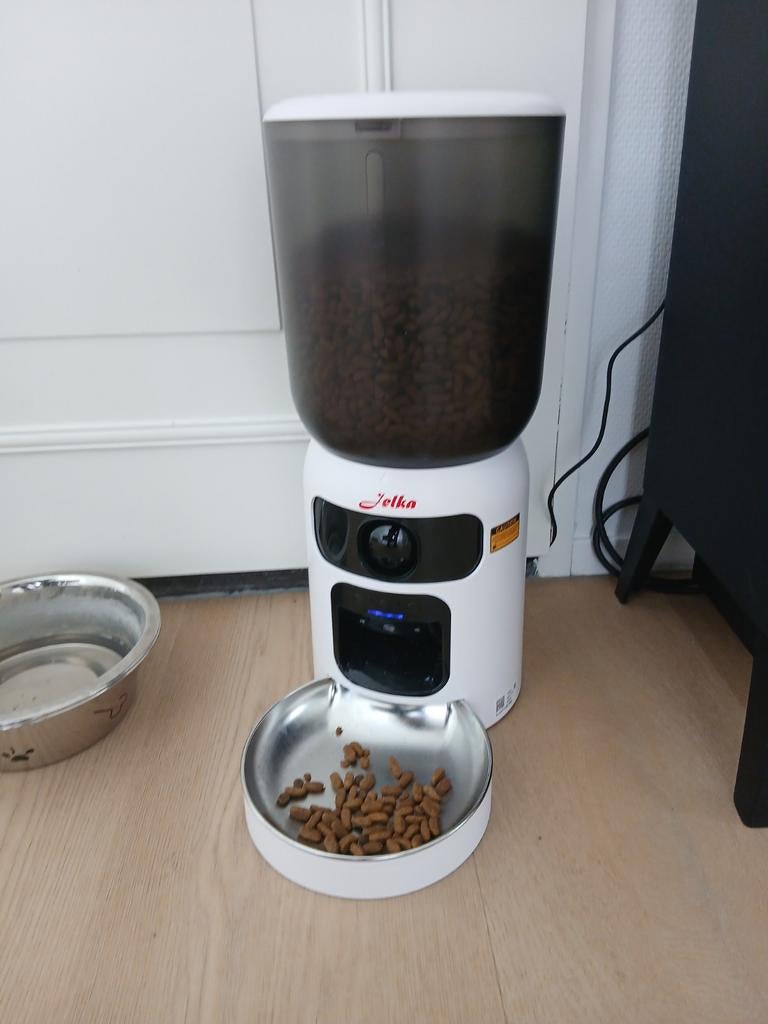 Jelka automatische voerbak 6 liter, Ophalen of Verzenden, Automatisch, Zo goed als nieuw