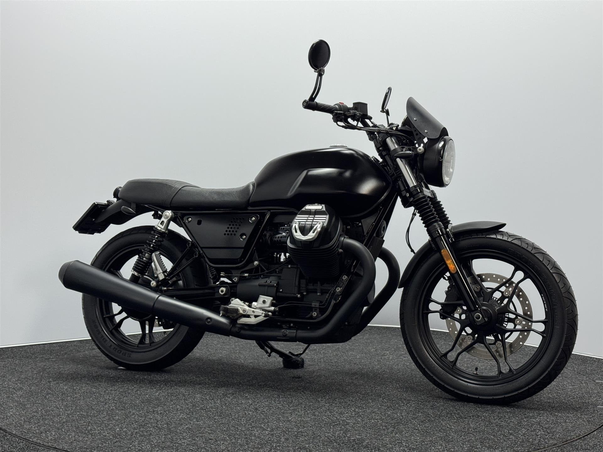 Moto Guzzi V7 STONE 35 KW, Motoren, Motoren | Moto Guzzi, 744 cc, Bedrijf, ABS, 12 t/m 35 kW