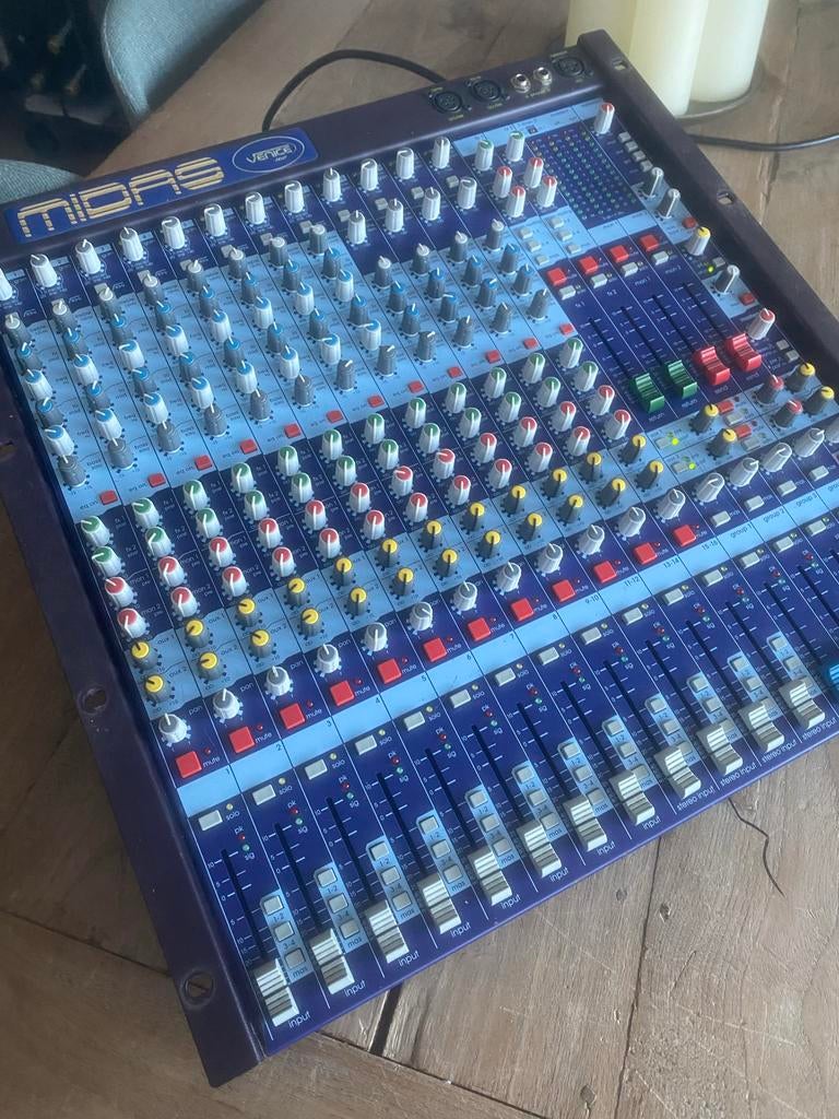 Midas Venice 160 Mengtafel met Rackmount - Zeer Netjes, Gebruikt, Microfooningang, Ophalen of Verzenden, 10 tot 20 kanalen