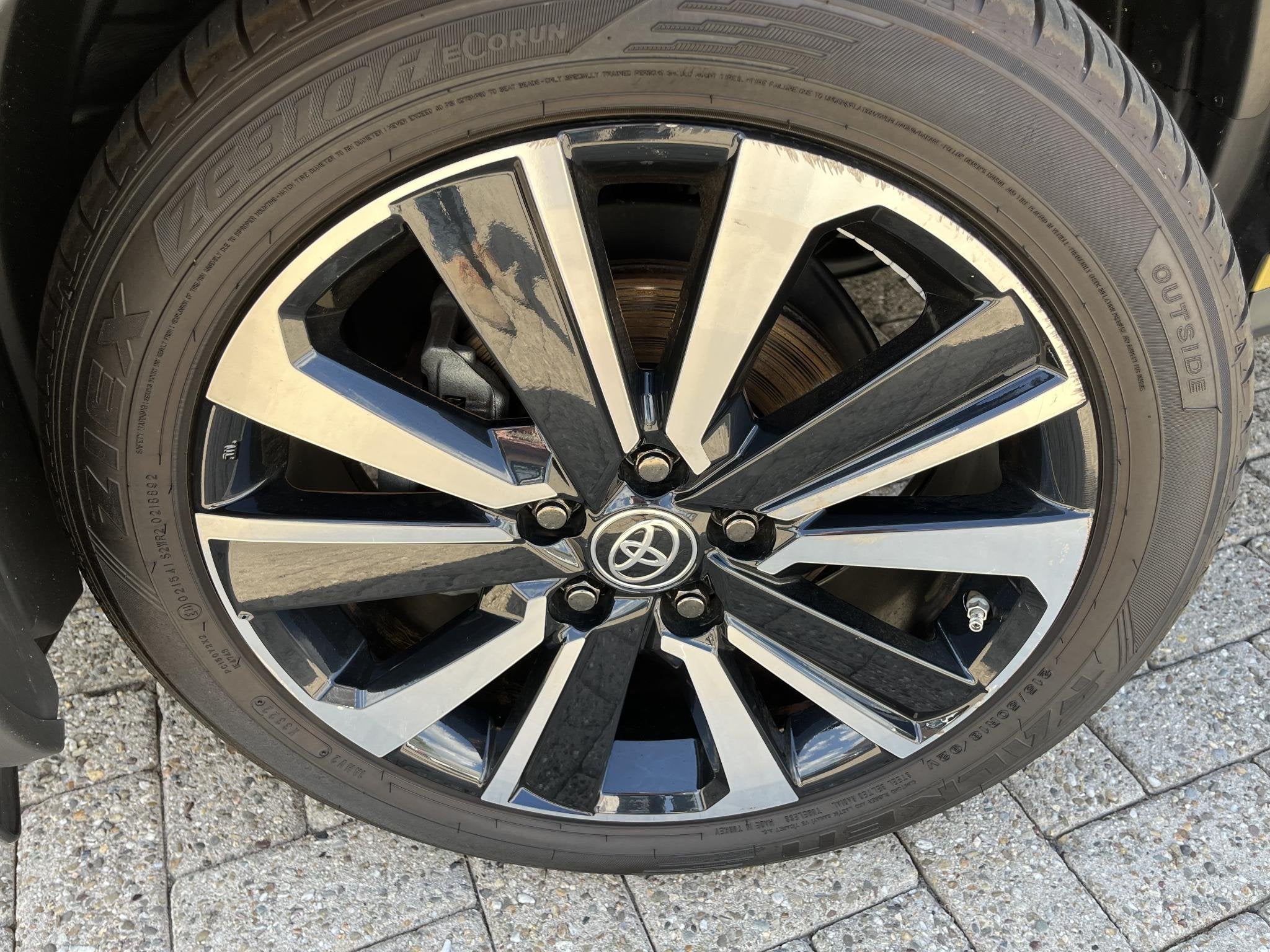 Toyota Yaris Cross 1.5 Hybrid Launch Edition Navigatie / Cam, Dealer onderhouden, Gebruikt, 116 pk, Bedrijf