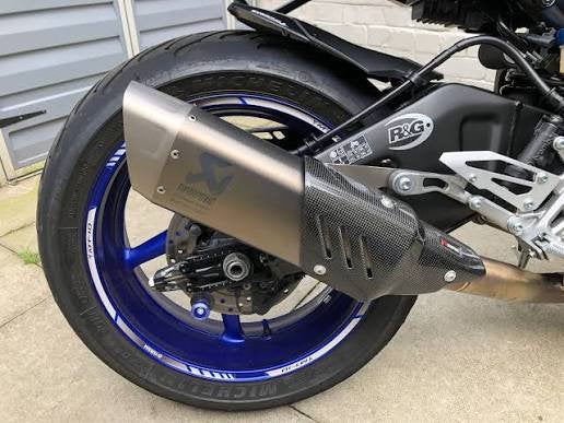Gezocht! Akrapovic Slip-on voor MT10 gen 1, Ophalen of Verzenden