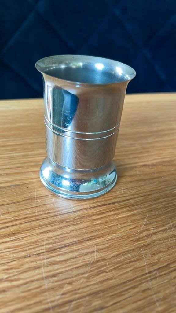 Metalen Maatbeker gemerkt 0,7 aan onderkant, Ophalen of Verzenden, Gebruikt, Metaal
