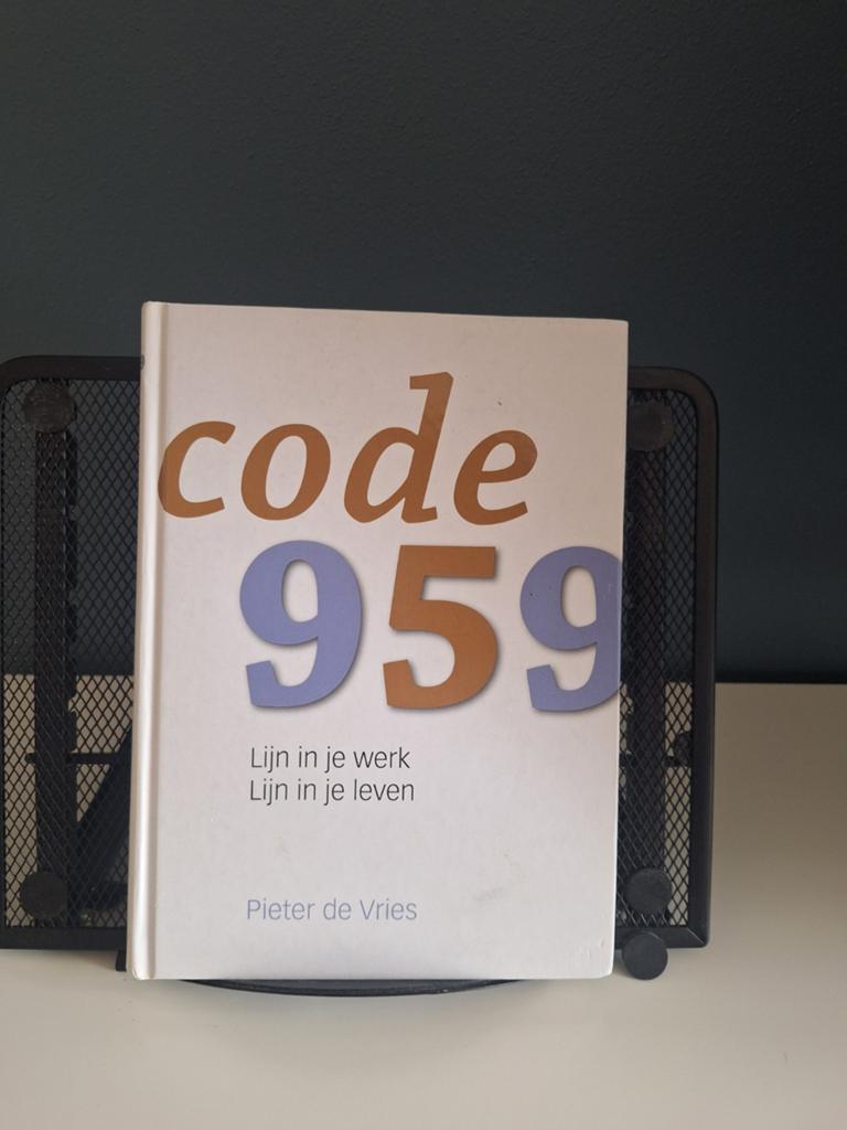 P. de Vries - Code 959, Ophalen, Zo goed als nieuw, P. de Vries