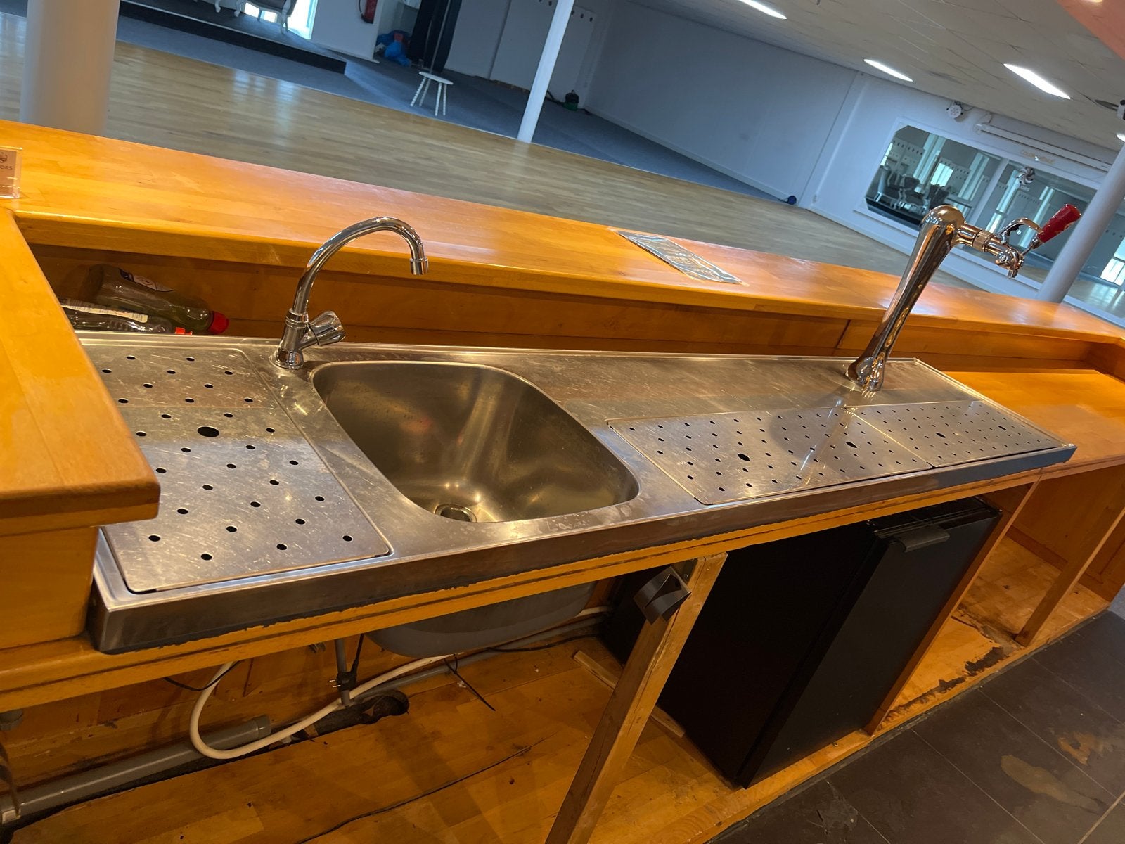 Biertap met koeling en spoelbak - rvs WERKTAFELS, Ophalen, Gebruikt, Koelen en Vriezen