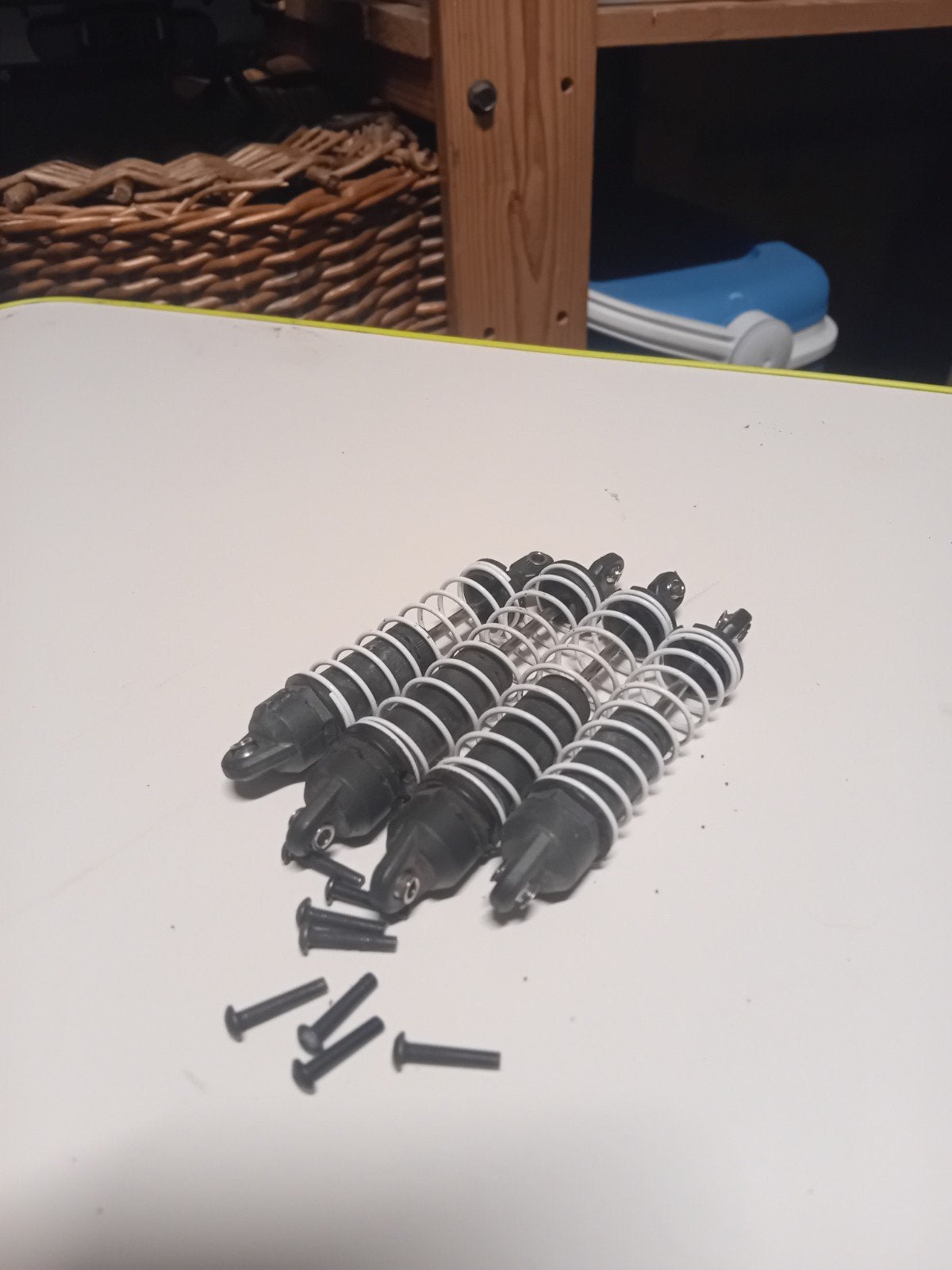 Traxxas (Bigfoot) shoks, olie gevuld, voor en achter, Gebruikt, Schaal 1:10, Onderdeel, RTR (Ready to Run)