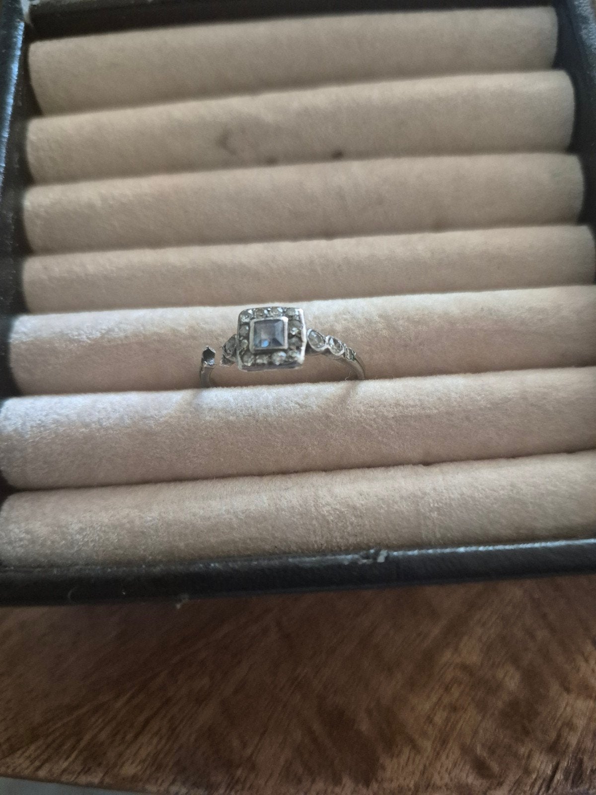 Zilveren ring met 18 diamantjes, 18 tot 19, Ophalen of Verzenden, Dame, Zilver