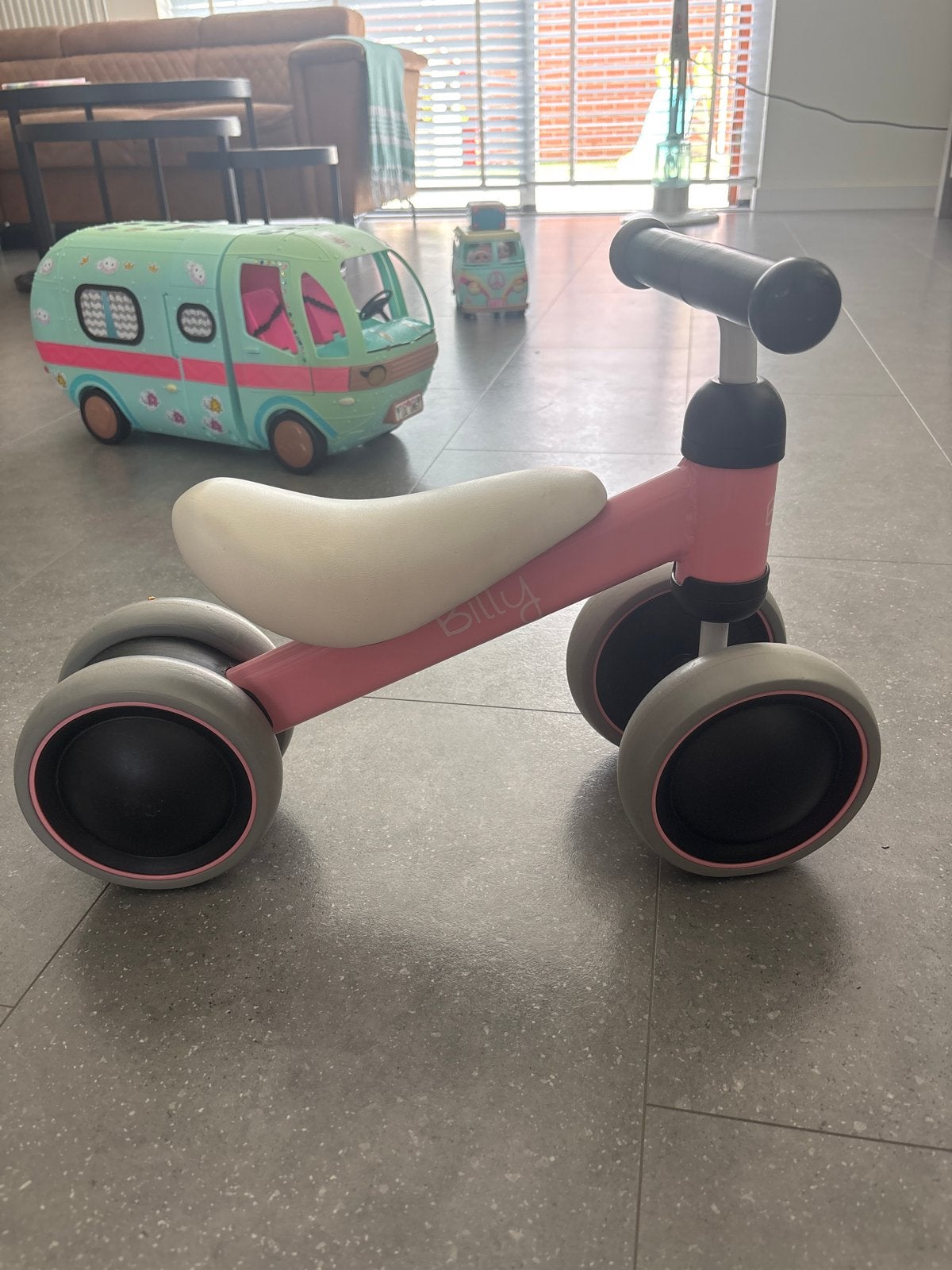 Billy loopfiets roze in goede staat, Ophalen, Gebruikt, Loopfiets