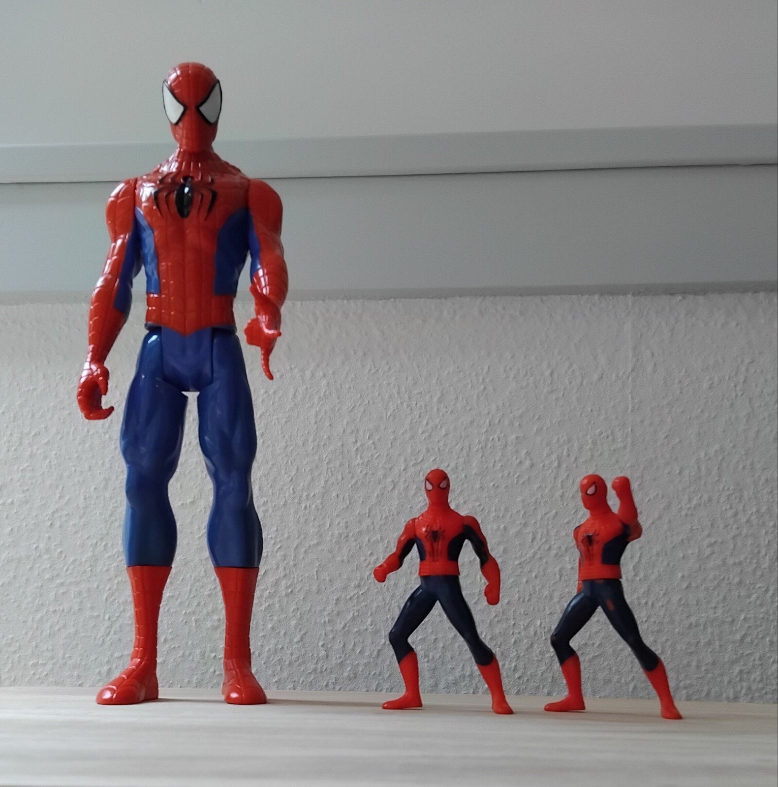 Spiderman actiefiguren set - groot (30 cm.) en klein (10 cm), Ophalen of Verzenden, Gebruikt