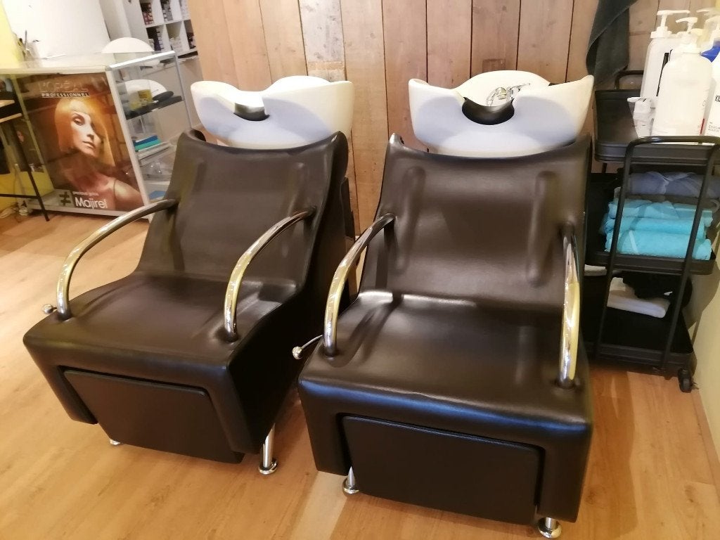 Complete Kappersinventaris: Wasbakken, Stoelen en Spiegels, Ophalen
