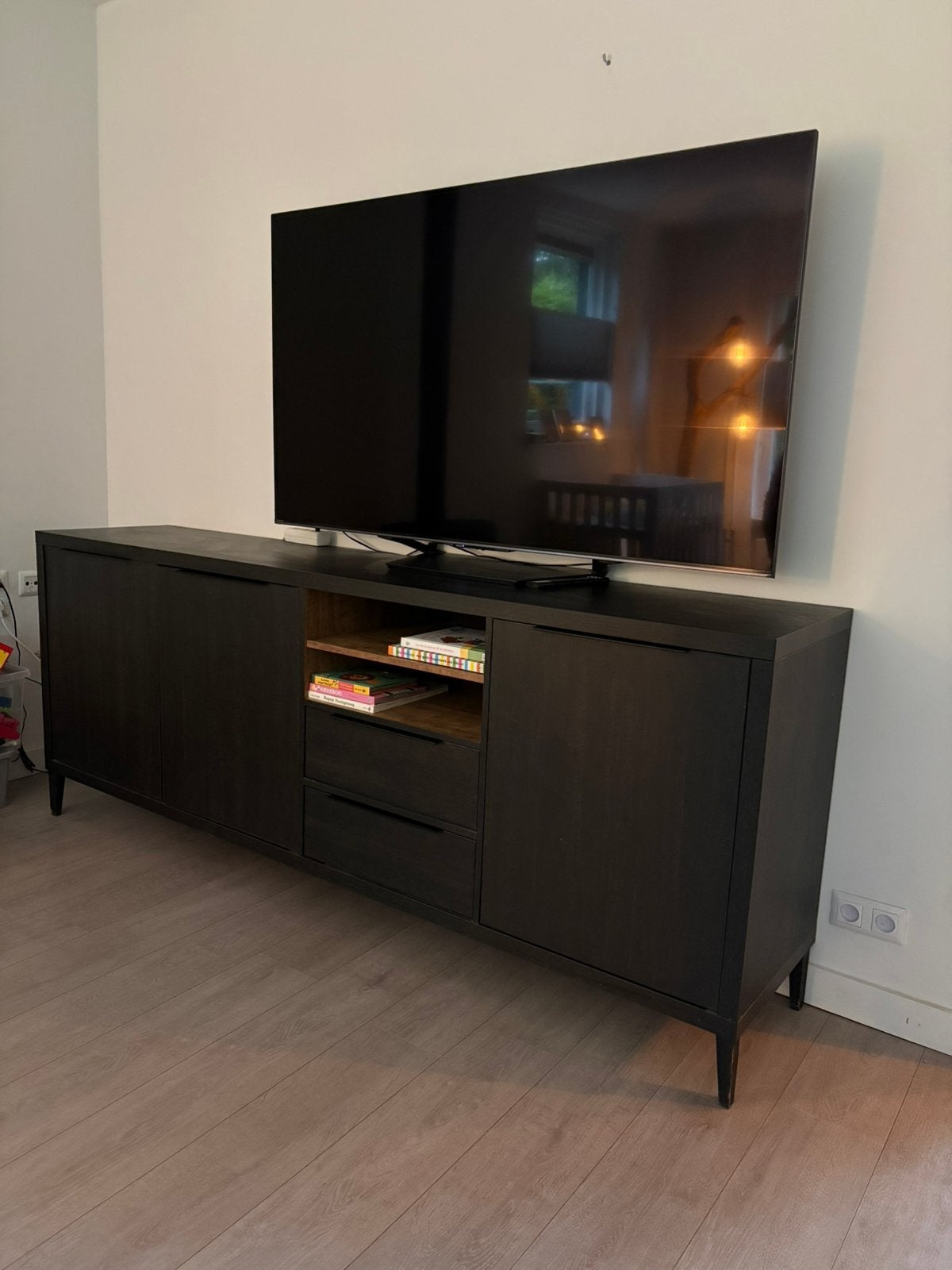 Dressoir zwart - Zwanenburg Woonexpress, Met deur(en), Ophalen of Verzenden, Zo goed als nieuw, 200 cm of meer