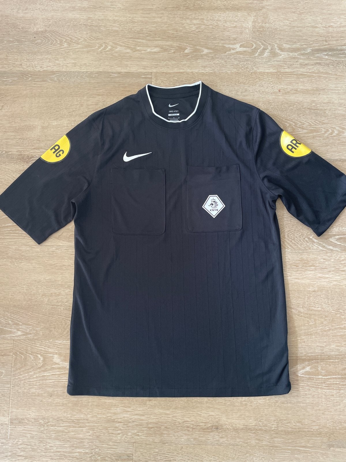 Zwart Nike KNVB scheidsrechtersshirt maat L, Maat L, Ophalen of Verzenden, Nieuw, Shirt