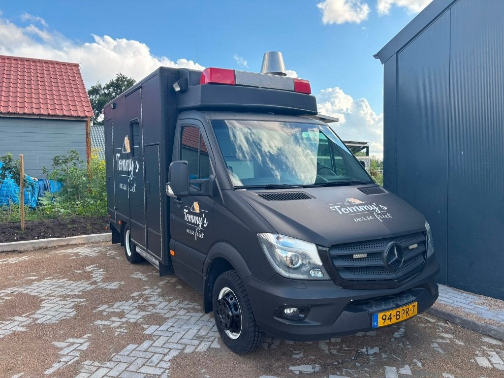 Foodtruck Mercedes Benz sprinter, Auto's, Automaat, Euro 5, Zwart, 2000 kg