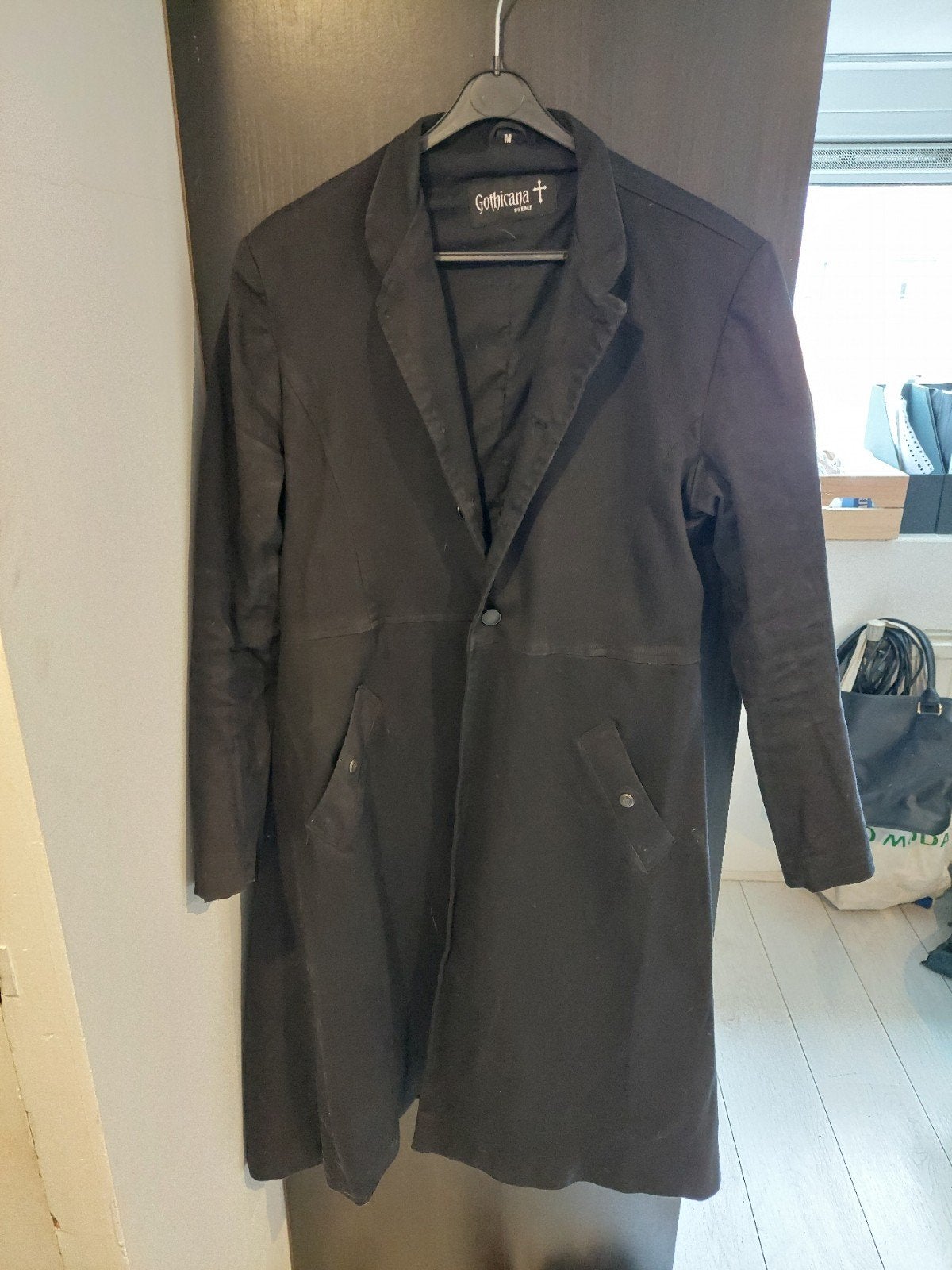 Gothicana by EMP Zwarte Lange Jas Maat M, Kleding | Heren, Maat 48/50 (M), Zwart, Ophalen of Verzenden, Zo goed als nieuw